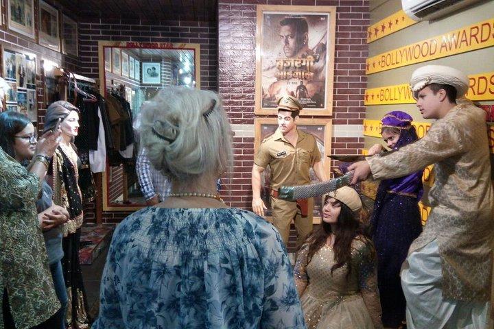 Halbtägige Bollywood-Tour mit TANZOPTION.