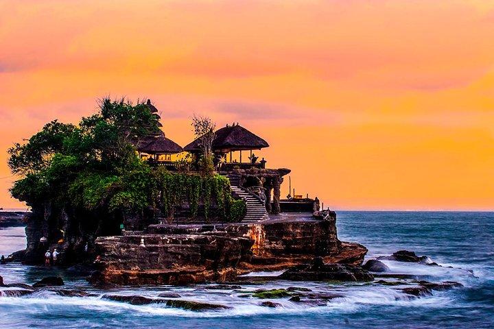 BaliからのTanah Lot Sunset＆Spaツアー