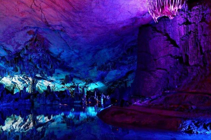 Excursão privada de meio dia em Guilin para a Caverna Reed Flute e a Colina do Tronco do Elefante