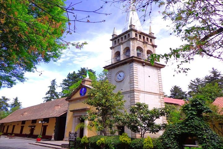 Pueblos Magicos & Basaltic Prisms Private Tour