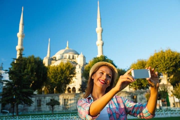 Istanbul Highlights Small-Group Walking Guided Tour