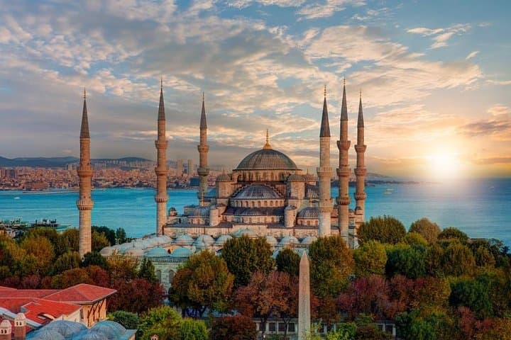 Istanbul Highlights Small-Group Walking Guided Tour
