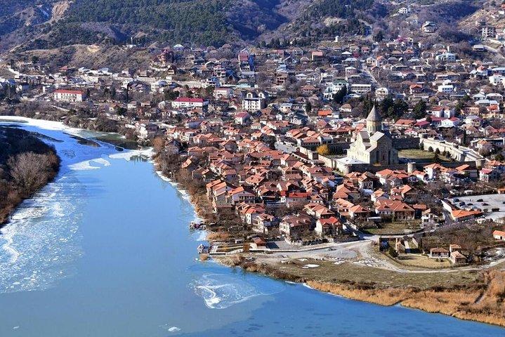 トビリシからの一日観光、Mtskheta、Ananuri、Gudauri、Kazbegi
