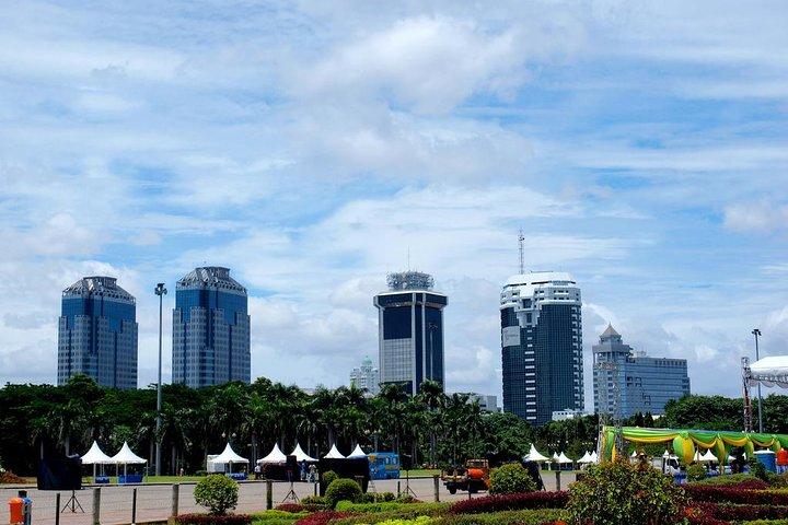 Jakarta Private Walking Tour with a Local