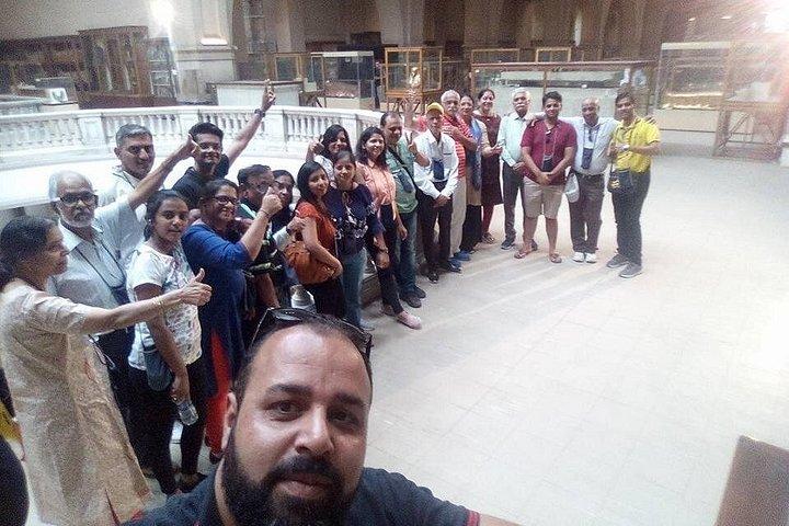 カイロのエジプト考古学博物館への朝のプライベート旅行