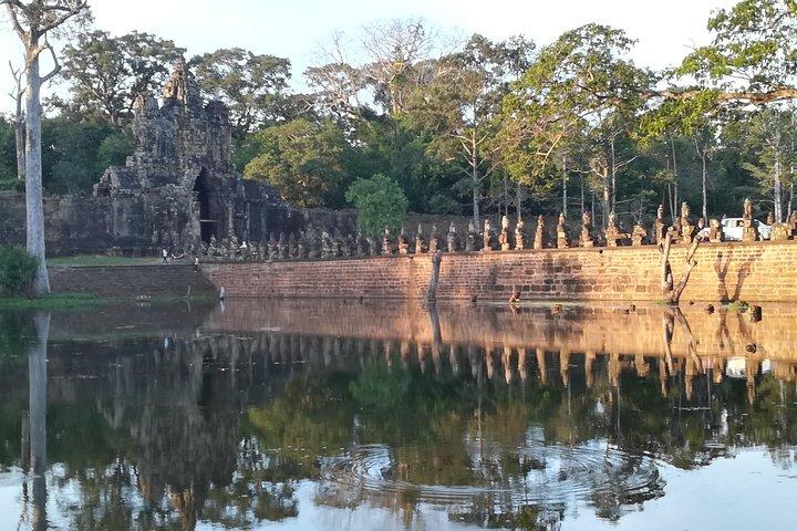 Angkor Wat Small Circuit Tour