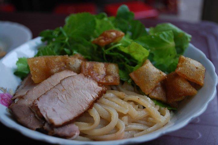 Da Nang Food Tour med motorcykel med Aodai Lady Rider