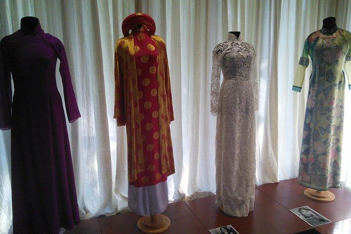 Visita de meio dia ao Museu de Ao Dai no jipe ​​do exército restaurado da cidade de Ho Chi Minh
