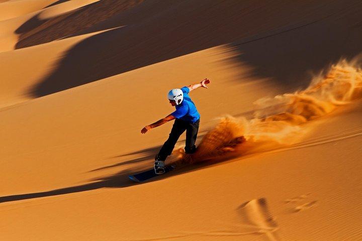 Safari dans le désert de Fayoum Oasis : cascades et planche à sable au départ du Caire
