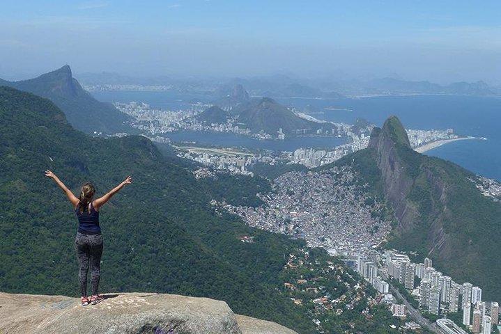 Excursão guiada com caminhada na Pedra da Gávea