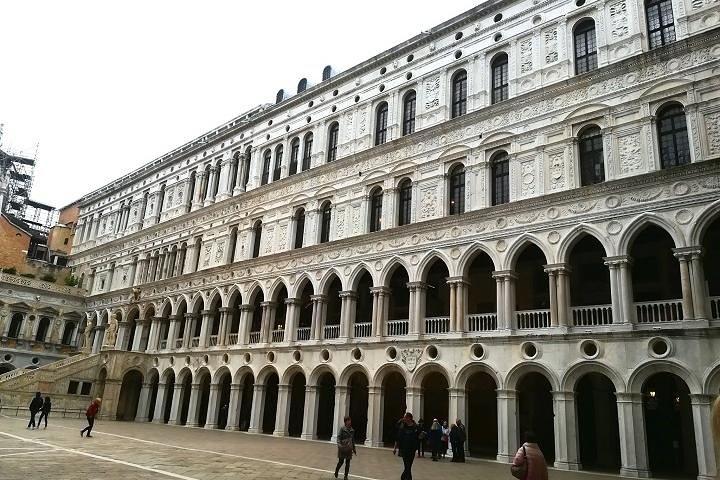Erreichbare Venedig-Tour mit Rollstuhl einschließlich Dogenpalast und St.-Markus-Basilika