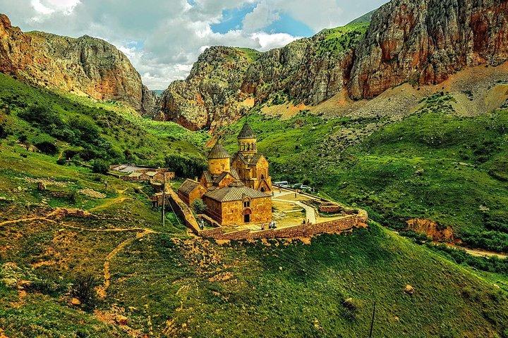 Private Tour nach Khor Virap, Areni-Höhle, Weingut (Weinverkostung), Noravank
