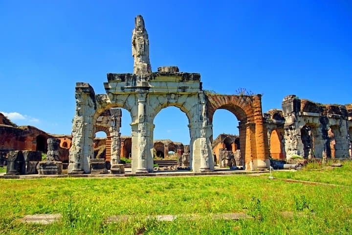 Caserta Palace & Spartacus Amphitheater Private Tour & Transport