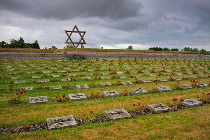 Tour privado al antiguo campo de concentración de Terezin