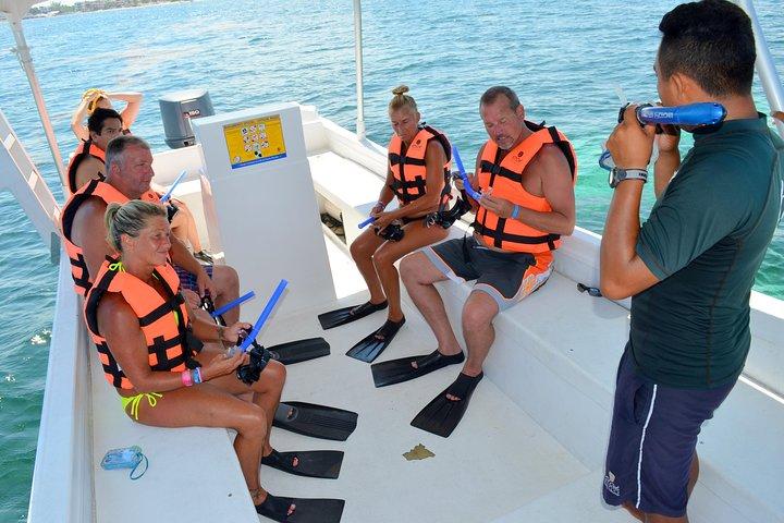 Katamaran Segel- und Schnorcheltour mit Open Bar in Puerto Morelos