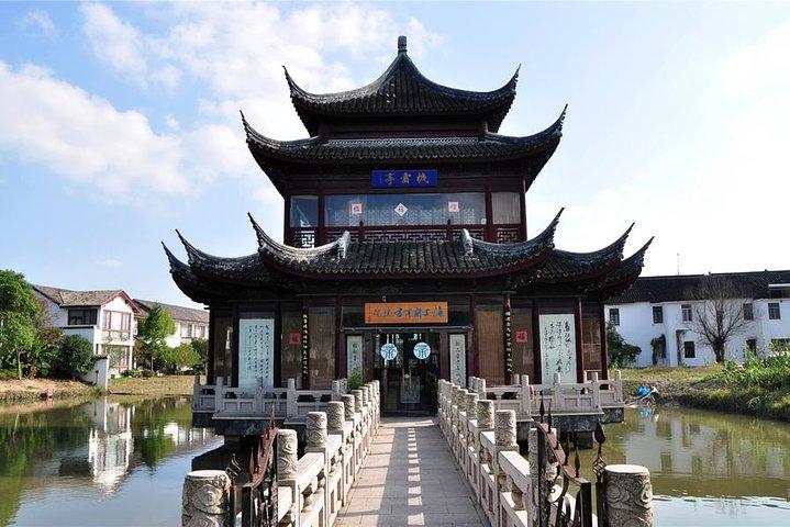 Half Day Private Tour to Zhujiajiao Ancient Town with Boat Ride