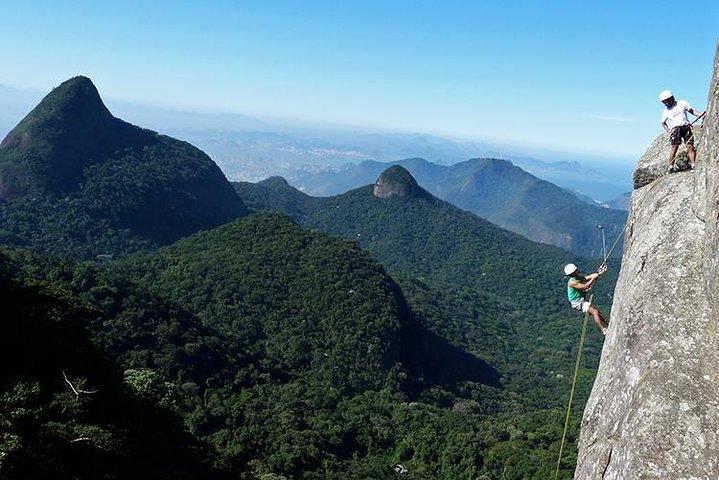 Escursionismo e discesa in corda doppia nel parco nazionale della foresta di Tijuca