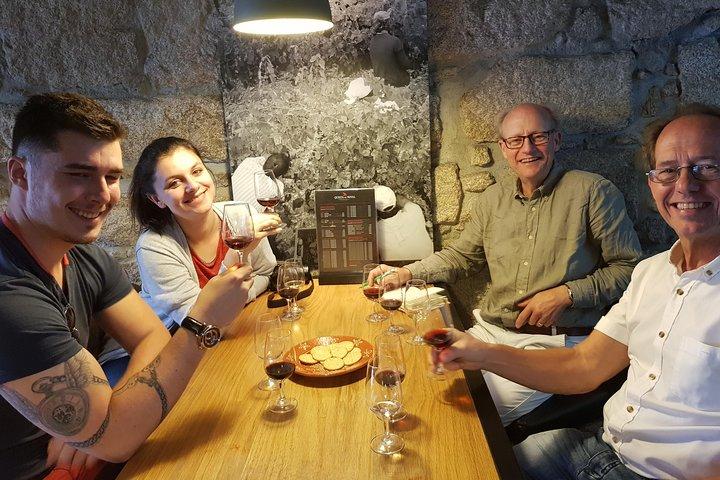 Porto : Port en Douro wijnwandeling met 9 wijnproeverijen