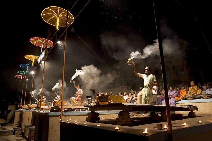 Tour della città di un'intera giornata a Varanasi, visita a Sarnath, inclusa la serata Ganga Aarti