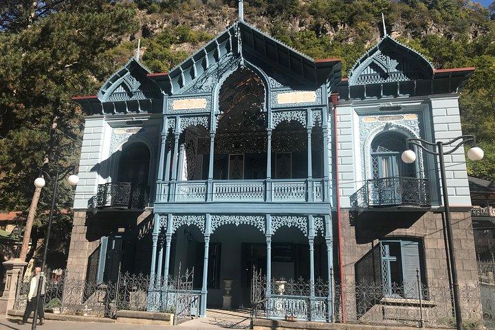 Vardzia-Höhlen - Rabati-Burg - Borjomi-Park von Tiflis eintägige Tour