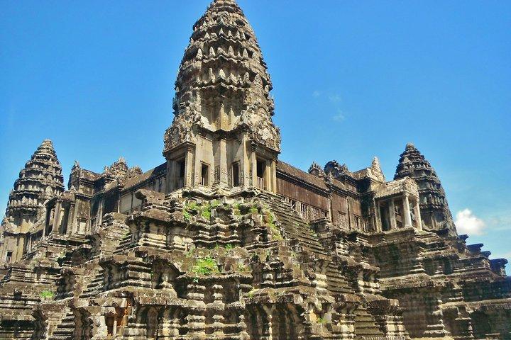 アンコール寺院と小グループツアーへの遠足に参加