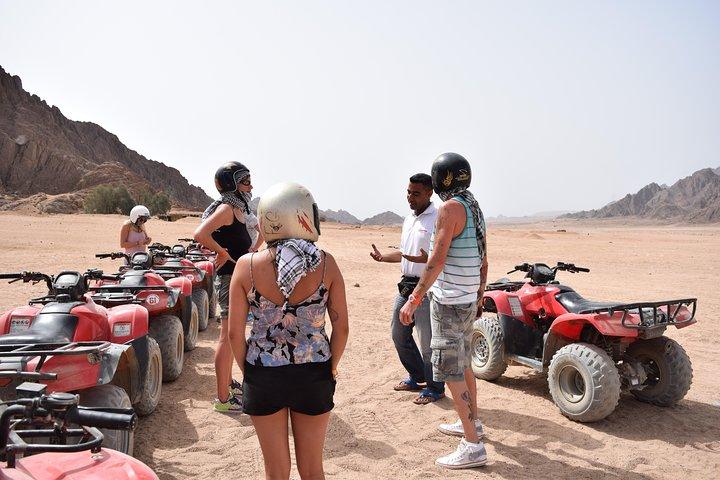 Quadriciclo no deserto de Sharm El Sheikh