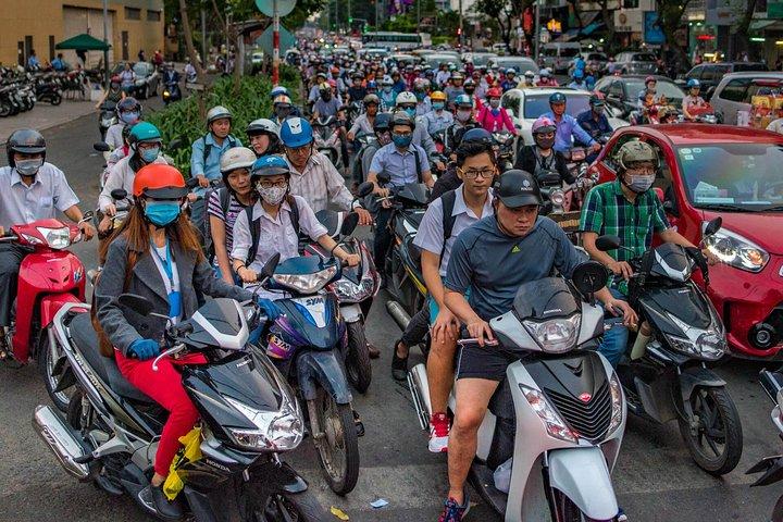 Piccoli gruppi Saigon Sky View & Michelin Street Eats