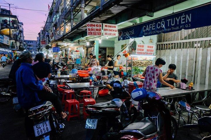 Piccoli gruppi Saigon Sky View & Michelin Street Eats