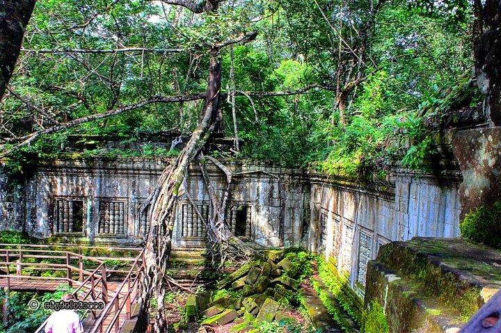 ケル島とベンメリア寺院の日帰りツアー