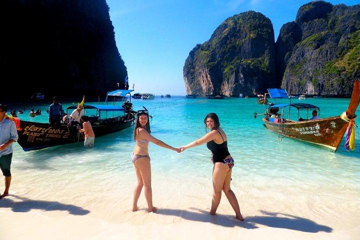 Découvrez Phi Phi Islands : Royal Jet Cruiser Experience avec déjeuner
