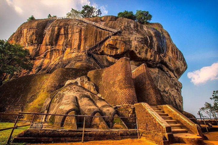 Dagtrip Sigiriya & Dambulla met lunch: privé & all-inclusive