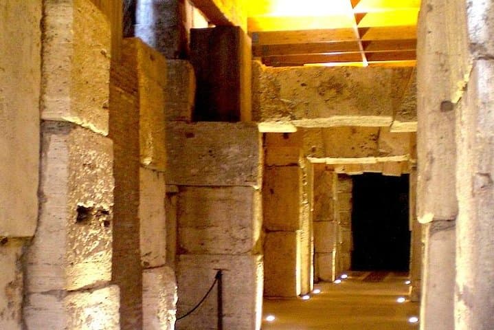 Ancient Rome: Colosseum Underground Group Tour