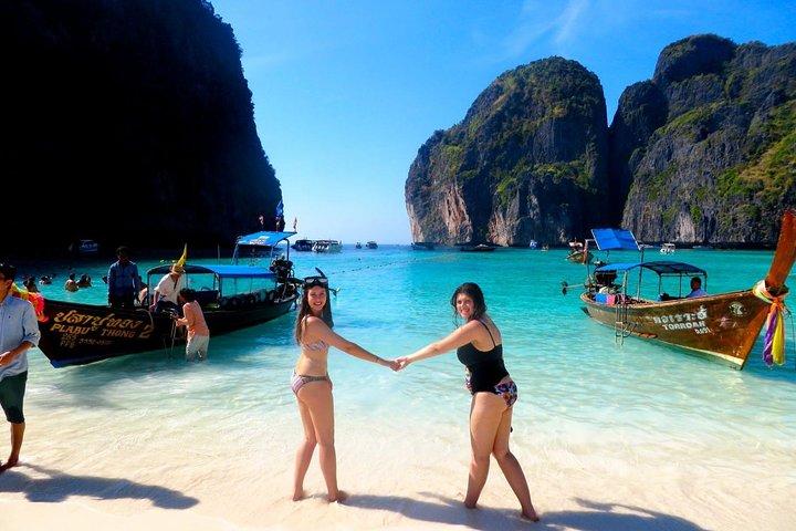 Ilhas Phi Phi por Royal Jet Cruiser: passeio de um dia elegante com almoço