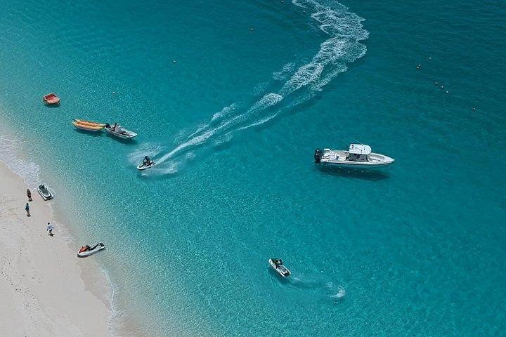 Tour personalizable de medio día en autobús privado en las Bahamas