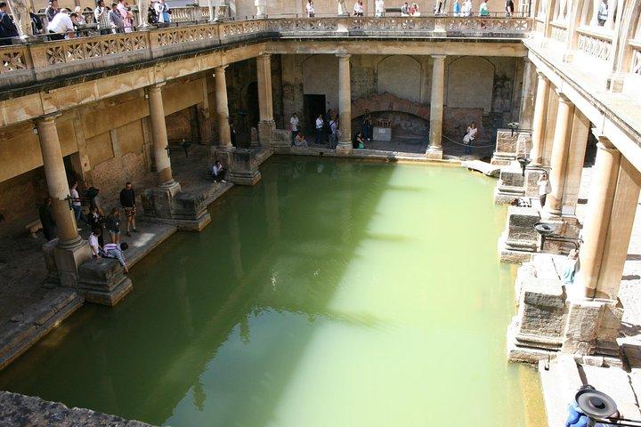 Tour privado a Stonehenge y Bath