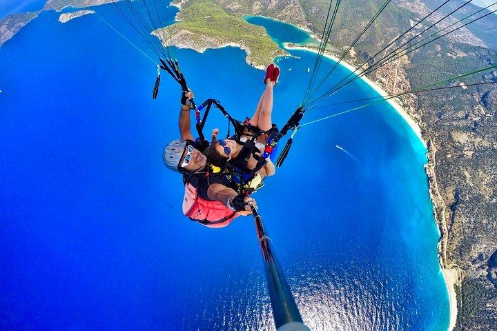 Tandem Paragliding über die blaue Lagune in Fethiye von Kas Inc.Transfer