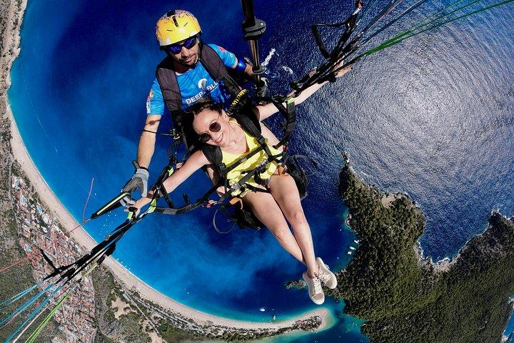 Tandem Paragliding über die blaue Lagune in Fethiye von Kas Inc.Transfer