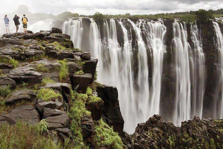 Tour guidato delle cascate Victoria su entrambi i lati