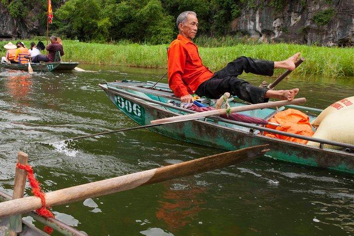 Ninh Binh Excursion d'une journée Hoa Lu Tam Coc Cyclisme, bateau, déjeuner buffet