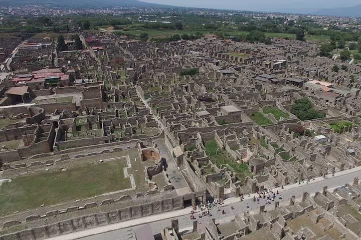 Transfer from Naples to Sorrento with stop at Pompeii &MtVesuvius