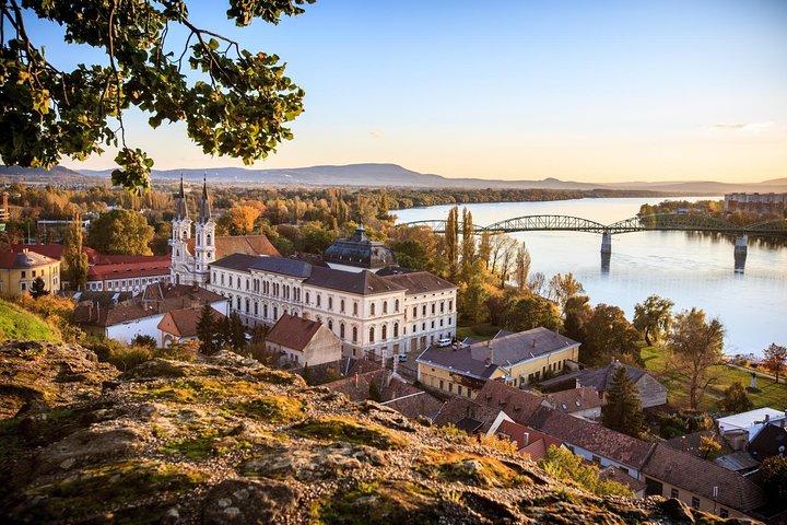 Private Danube Bend Experience mit einem komfortablen, klimatisierten Auto