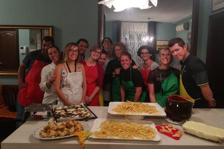 Tour de mercado e aula de culinária