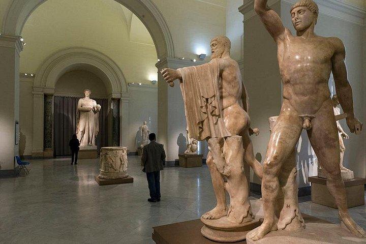 Tour of Pompeii+Herculaneum+National Archaeological Museum of Naples (Full Day)