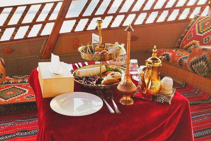 Sun Set Abra (bote de madera) Paseo con Emirati High Tea
