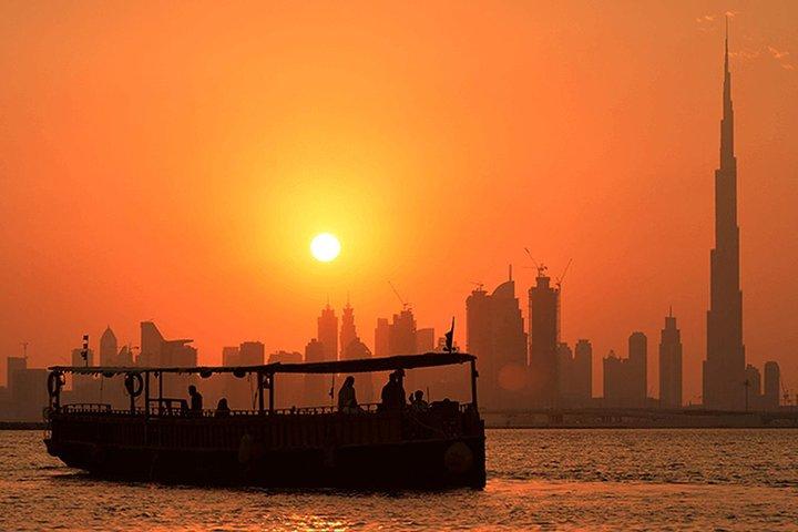 Sun Set Abra (bote de madera) Paseo con Emirati High Tea