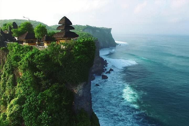 Excursion privée au coucher du soleil à Uluwatu avec danse et dîner Kecak