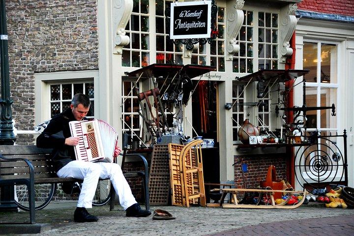 Vandringstur i Delft - staden orange och blått