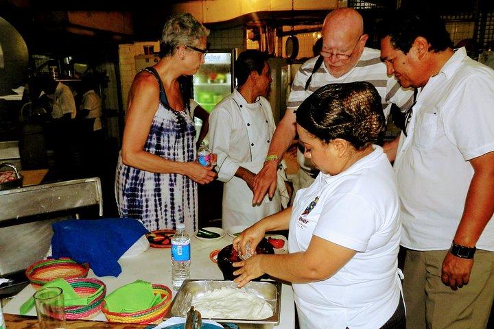 Acapulco Flavors Masterclass MarketTour Kochen & Premium-Verkostungen