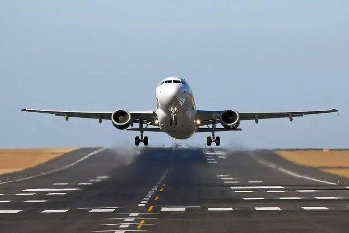 Trasferimento privato dall'aeroporto di Nanjing al centro città o alle località termali di Tangshan