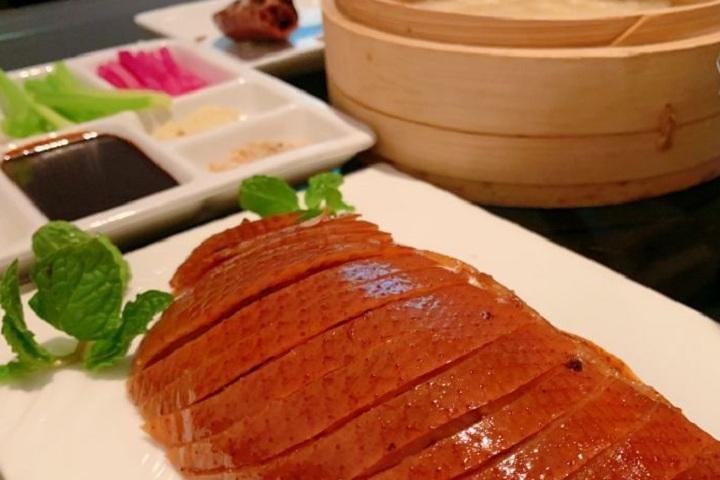 Relaxing Afternoon Tour of Shanghai French Concession with Peking Duck Dinner